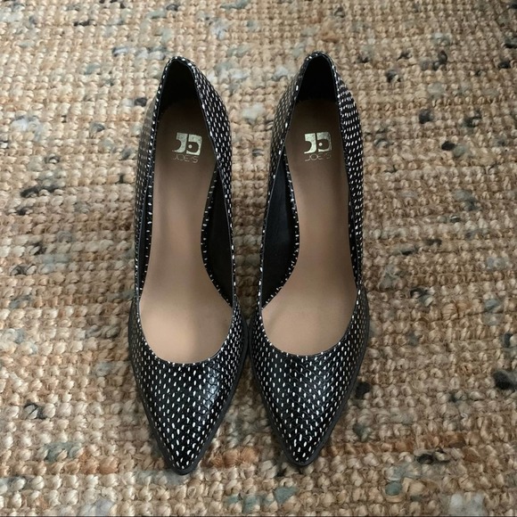 Joe’s Jeans Black and White Leather Pumps-8 - Picture 3 of 10